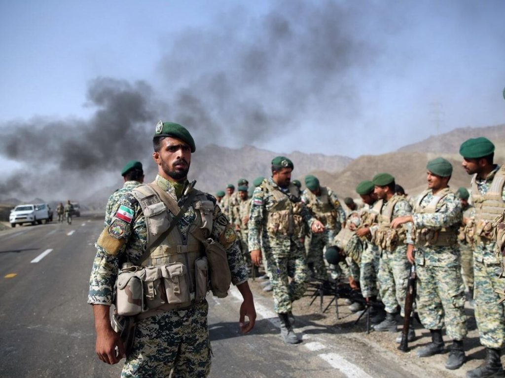 Ο Στρατός του Ιράν ετοιμάζεται να κινηθεί εναντίον των διαδηλωτών