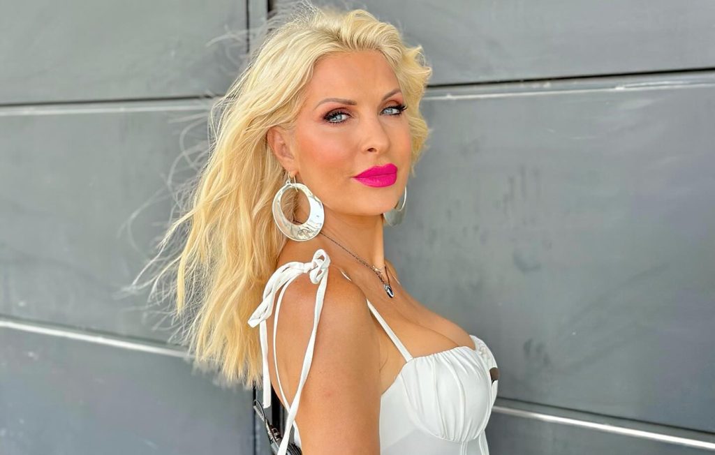 Η Ελένη Μενεγάκη ετοιμάζεται να επιστρέψει στην τηλεόραση μετά από δύο χρόνια αποχής: Με ποιο κανάλι συζητάει