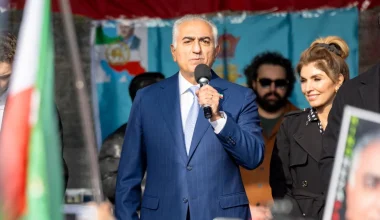 Ο εξόριστος γιος του Σάχη του Ιράν ζητά από τον λαό να κλιμακώσει τις διαδηλώσεις κατά του καθεστώτος