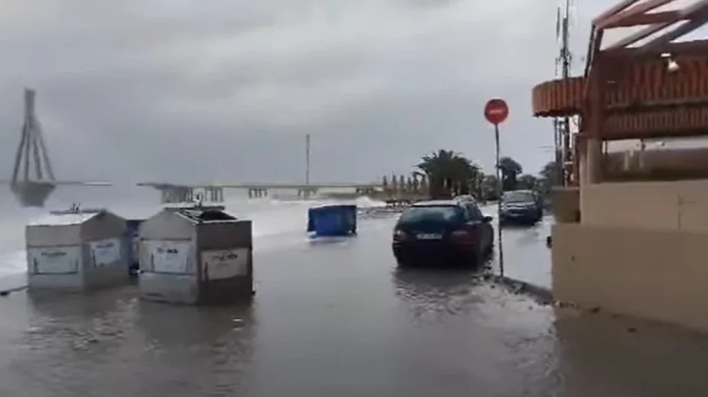 Κακοκαιρία: Ισχυρή χαλαζόπτωση στην Πάτρα – Θυελλώδεις άνεμοι στην Τήνο (βίντεο)