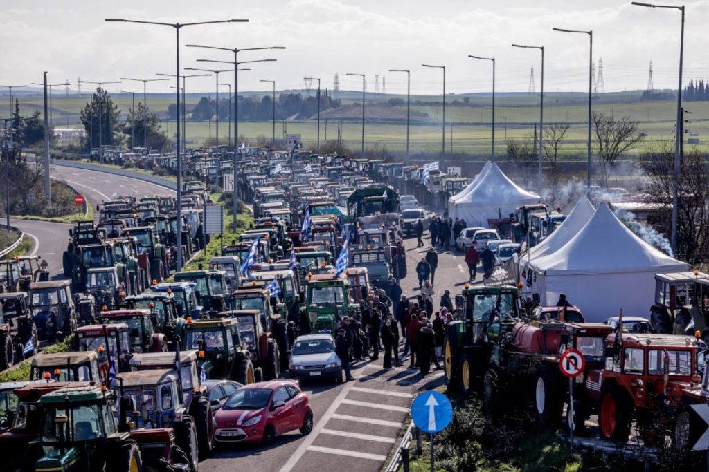 Θετική η απάντηση της κυβέρνησης στο αίτημα των εκπροσώπων των αγροτικών μπλόκων για δύο συναντήσεις