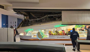 Θεσσαλονίκη: Κατεπείγουσα προκαταρκτική έρευνα για τον τραυματισμό της 45χρονης μετά την πτώση οροφής στο εμπορικό