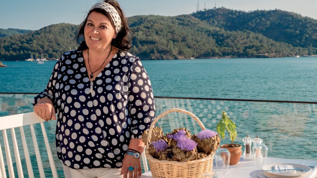 Μ.Εκμετσίογλου: Στο νοσοκομείο η γνωστή σεφ – Τι συνέβη