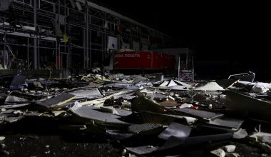 Οι Ρώσοι διέλυσαν την ταχυδρομική υπηρεσία στο Χάρκοβο – «Μεταφέρουν όπλα και πυρομαχικά»