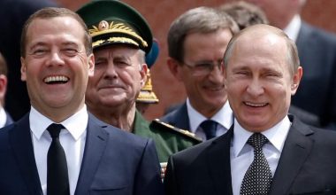 Ντμίτρι Μεντβέντεφ: «Εάν δε βιαστούν οι ΗΠΑ με τη Γροιλανδία τότε θα την προσαρτήσουμε εμείς»!