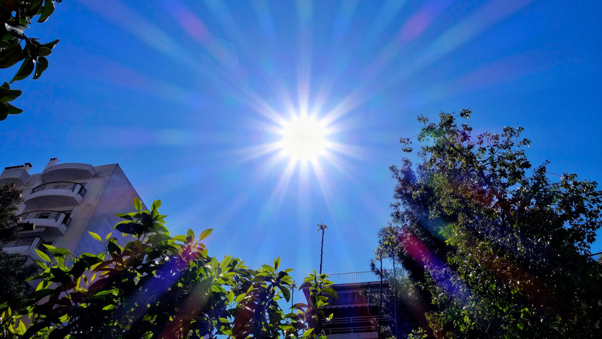 Καιρός: Aίθριος αύριο με λίγες τοπικές νεφώσεις – Άνοδο θα σημειώσει η θερμοκρασία