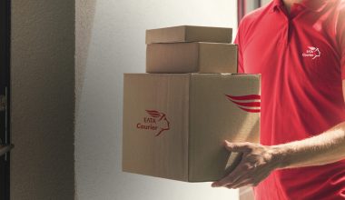 Τα EΛΤΑ courier καταγγέλουν ότι μετά την διάλυση των Ελληνικών Ταχυδρομείων έρχεται η σειρά τους