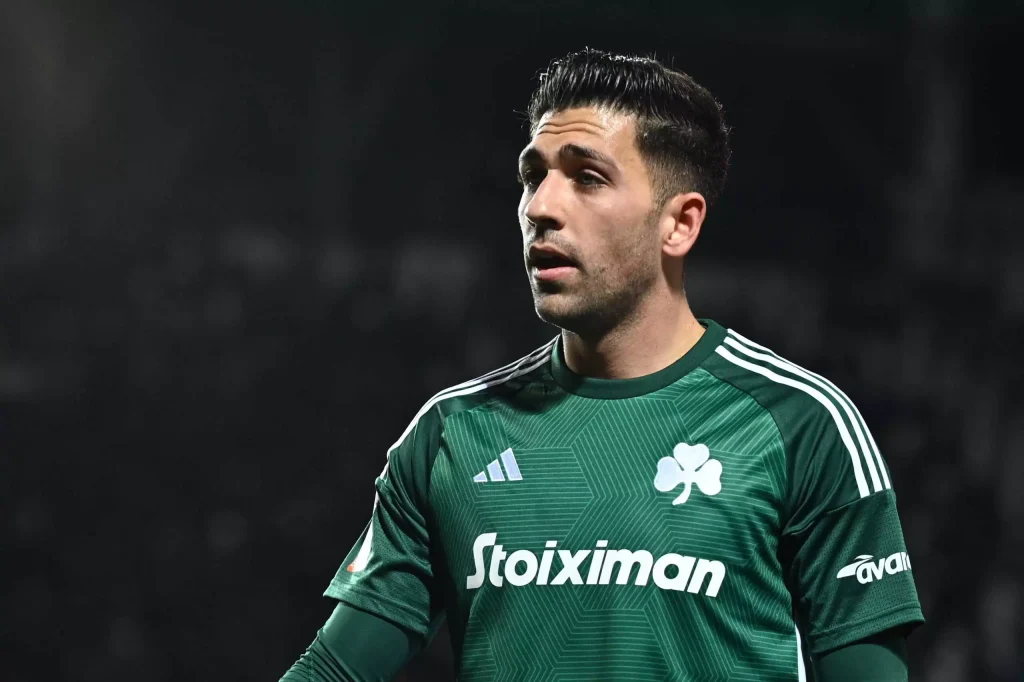 Με απόλυτο πρωταγωνιστή τον Μπακασέτα, ο Παναθηναϊκός νίκησε με 3-0 τον Άρη και περιμένει τον ΠΑΟΚ