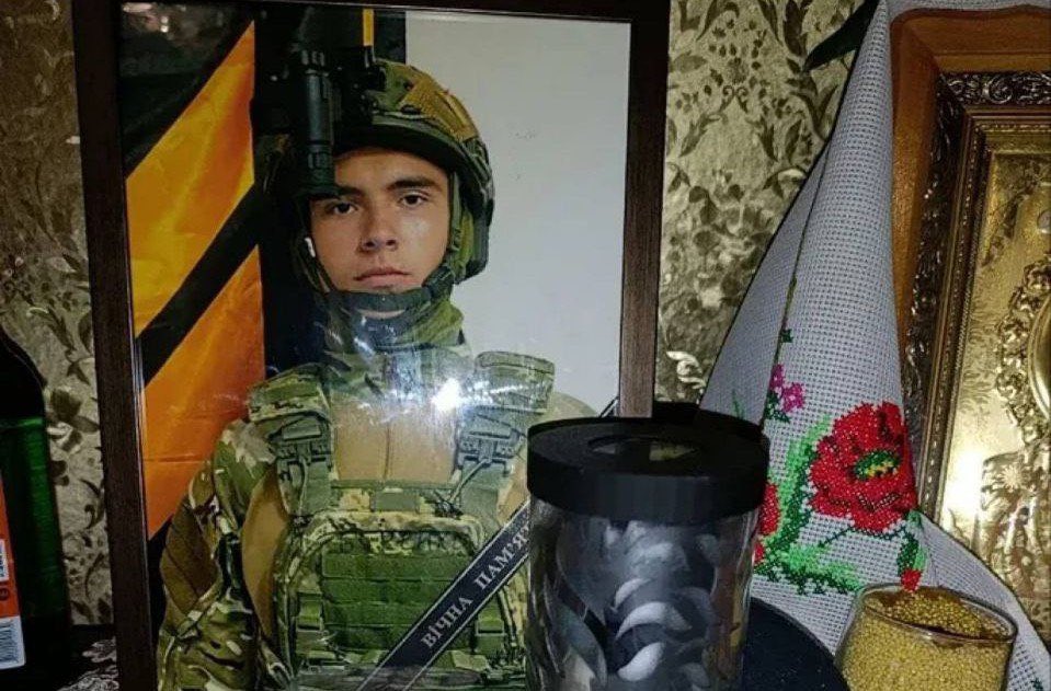 Ουκρανία: Κατατάσσονται 17χρονα παιδιά τα οποία βασανίζονται και μετά αυτοκτονούν!