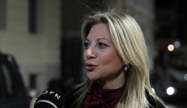 Τι σημαίνει η απώλεια της πρωτιάς για την πρωθυπουργία για τον Κ.Μητσοτάκη μετά από 8 χρόνια από την Μ.Καρυστιανού