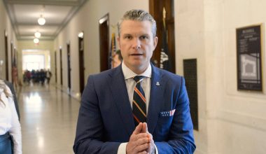 O Π.Χέγκσεθ και ο Ιάπωνας υπουργός Άμυνας έκαναν γυμναστική μαζί με Αμερικανούς στρατιώτες (βίντεο)