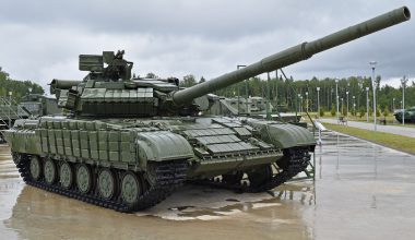 Ρωσικό FPV καταστρέφει ουκρανικό άρμα T-64BV στο Χάρκοβο (βίντεο)