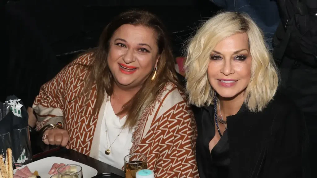 Ε.Κωνσταντινίδου για Α.Βίσση: «Πίνει, παίζει χαρτιά και βρίζει»