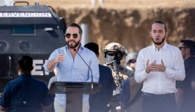 Ο πρόεδρος του Ελ Σαλβαδόρ Ν.Μπουκέλε εγκαινίασε νέα μεγάλη φυλακή τύπου «CECOT» στην Κόστα Ρίκα (βίντεο)