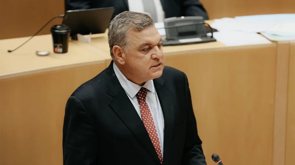 Κύπρος: Άρση ασυλίας και ανάκριση σε Βουλευτή για φερόμενο ξυλοδαρμό της συντρόφου του