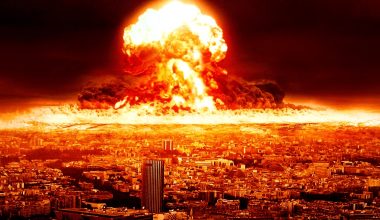 Βίντεο: Ειδικός επιβίωσης αποκαλύπτει τι πρέπει να κάνουμε σε περίπτωση μιας πυρηνικής επίθεσης