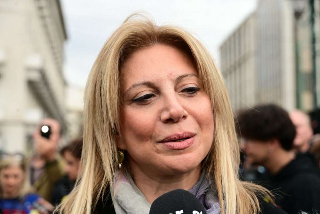 Τρομοκρατημένο το πολιτικό σύστημα με την κάθοδο της Μ.Καρυστιανού στις επόμενες εκλογές