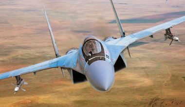 Ρώσος πιλότος αρνήθηκε να εγκαταλείψει  Su-35 και έκανε αναγκαστική προσγείωση με κίνδυνο της ζωής του