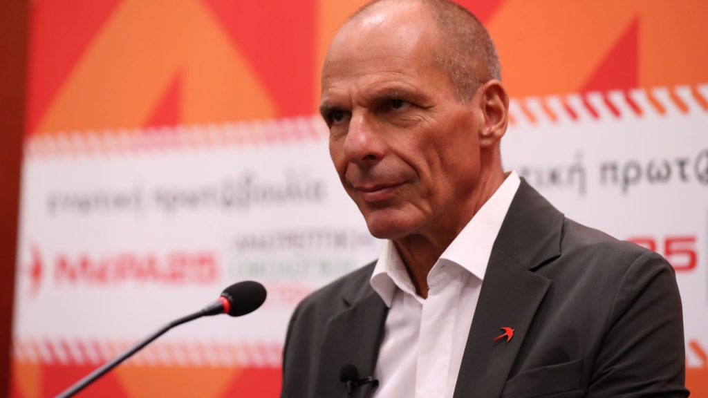 Ο Γιάνης Βαρουφάκης καταγγέλλει  ότι η Δίωξη ναρκωτικών τον κλήτευσε για ανάκριση