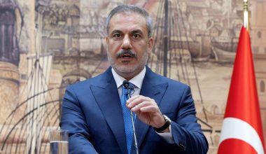 Φιντάν: «Εκτός από τον Έλληνα πρωθυπουργό είδατε κανένα άλλο να πηγαίνει στο Ισραήλ;»