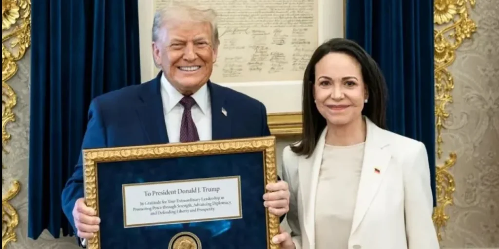 Η Μ.Κ.Ματσάδο προσέφερε στον Ν.Τραμπ το Νόμπελ Ειρήνης: «Χειρονομία αμοιβαίου σεβασμού» είπε ο Αμερικανός πρόεδρος