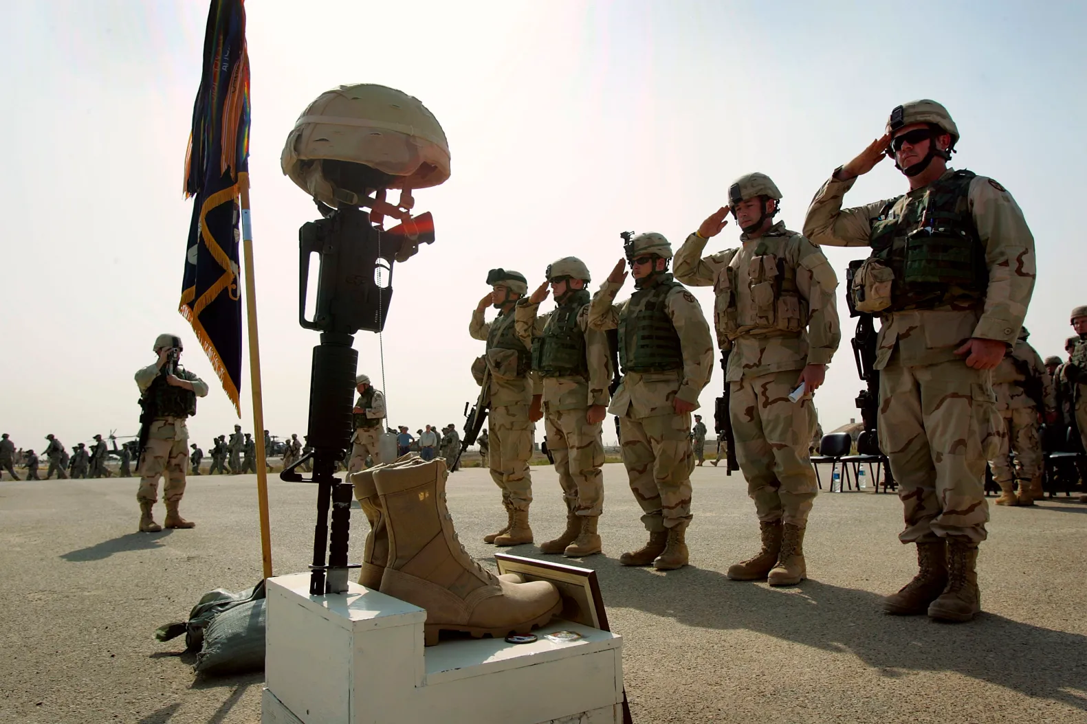 Οι ΗΠΑ αποχωρούν από το Ιράκ μετά από 25 χρόνια κατοχής και 5.000 νεκρούς Αμερικανούς!