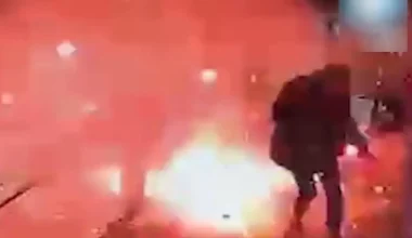 Κωνσταντινούπολη: Η στιγμή που άνδρας ανοίγει δέμα σε θυρωρείο πολυκατοικίας και αυτό εκρήγνυται! (βίντεο)