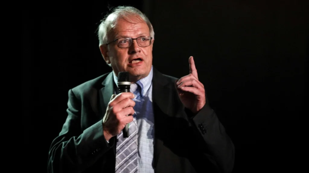 Στα «μαχαίρια» Α.Τσελέντης και Γ.Παπαδόπουλος: «Οι σεισμολόγοι δε γράφουν τα βερεσέ χρωστούμενα Ρίχτερ σε τεφτέρια»