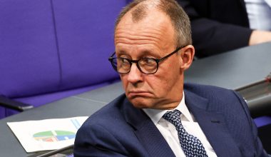 Φρίντριχ Μερτς κατά Ντ.Τραμπ: «Είμαστε     αποφασισμένοι και ενωμένοι στο πλευρό  του λαού της Γροιλανδίας»