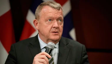 ΥΠΕΞ Δανίας: «Διακυβεύονται η παγκόσμια τάξη και το μέλλον του ΝΑΤΟ απέναντι στις απειλές Ν.Τραμπ για δασμούς»