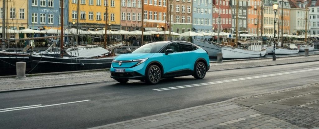 Nissan Leaf: Ξεκίνησε να συλλέγει βραβεία