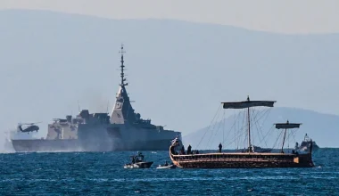 Οι Τούρκοι «τρολάρουν» την υποδοχή της φρεγάτας FDI «Κίμων» στον ναύσταθμο: «Μόνο η τριήρης ήταν ελληνική»!