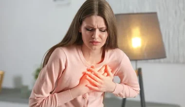 Έμφραγμα στα 29 της: «Οι γιατροί μου είπαν ότι ευθύνεται το εμβόλιο κατά Covid-19»