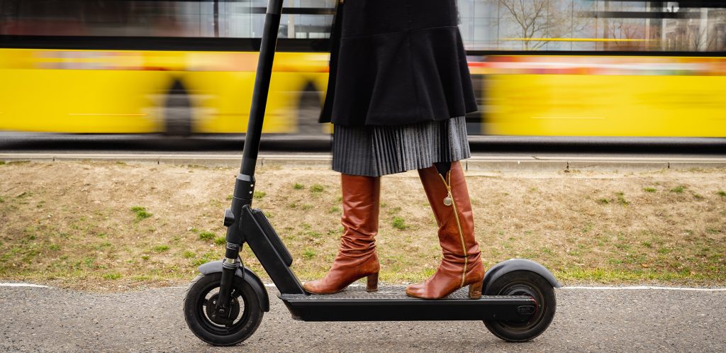 Ηλεκτρικά πατίνια: Δείτε ποιος είναι ο κρυφός κίνδυνος για την υγεία μας – Τι έδειξαν μελέτες