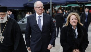 Ο ΠτΔ την ετήσια επιμνημόσυνη δέηση για τα θύματα της τρομοκρατίας: «Νικήθηκε από την Δημοκρατία»