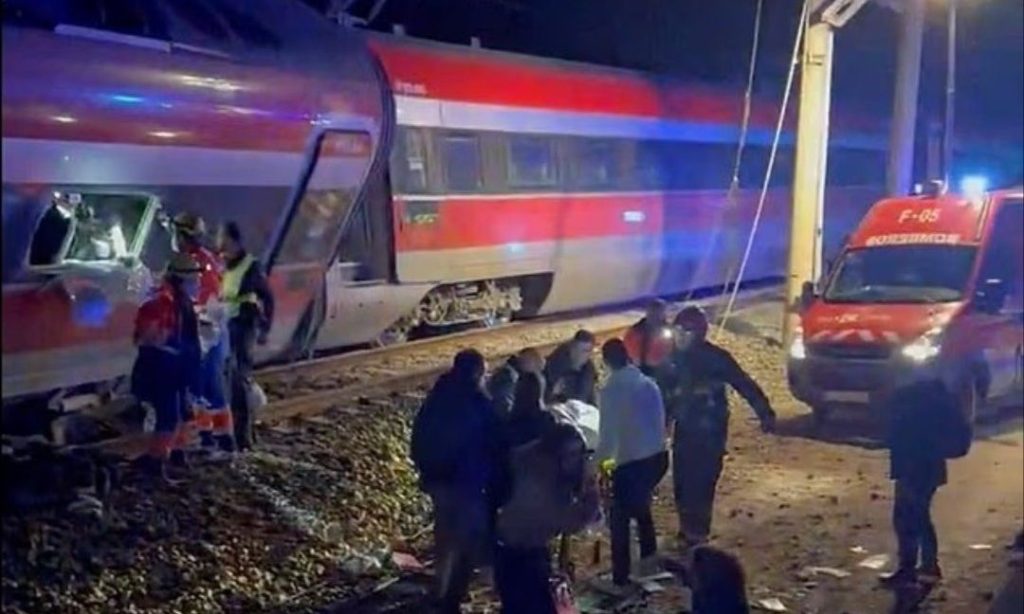 Εκτροχιασμός τρένων υψηλής ταχύτητας στην Ισπανία: Τουλάχιστον 21 νεκροί και δεκάδες τραυματίες (βίντεο)