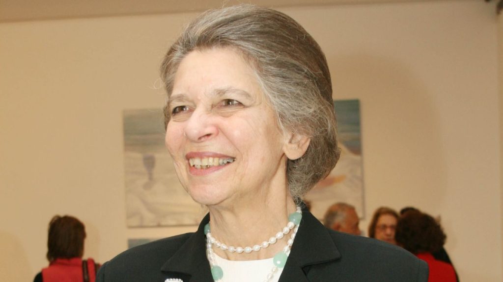 Σήμερα το τελευταίο «αντίο» στη πριγκίπισσα Ειρήνη: Έφτασε η σορός της στο παρεκκλήσι στη Μητρόπολη Αθηνών (βίντεο)