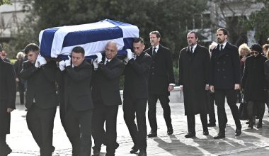 Πριγκίπισσα Ειρήνη: Στη Μητρόπολη Αθηνών η εξόδιος ακολουθία – Ποιοι δίνουν το «παρών» (φωτο)