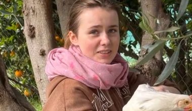 Φίλες Λόρας: «Μας έδειχνε σημάδια αυτοτραυματισμού – Έψαχνε κινητό με 50 ευρώ και ζητούσε να της βρούμε δουλειά»