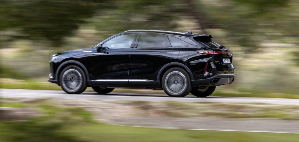 Η Ευρώπη ετοιμάζει πρόσθετους δασμούς και στα κινεζικά υβριδικά!