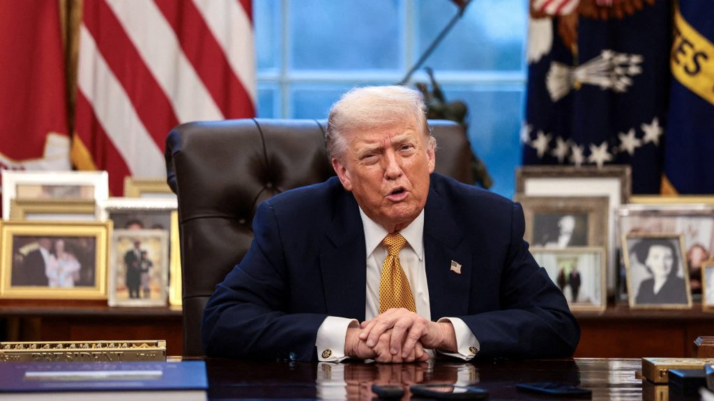 Ν.Τραμπ: «Θα επιβάλω “100%” δασμούς σε 8 ευρωπαϊκές χώρες»! – Δεν αποκλείει βία για την προσάρτηση της Γροιλανδίας