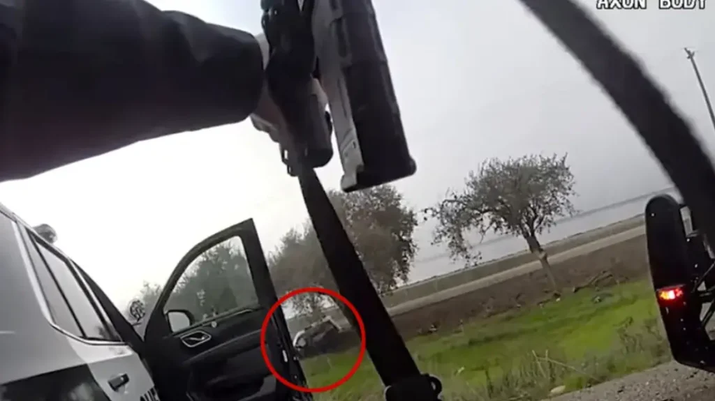 Βίντεο: Οι στιγμή που αστυνομικοί στο Σακραμέντο των ΗΠΑ πυροβολούν και σκοτώνουν πρώην συνάδελφό τους