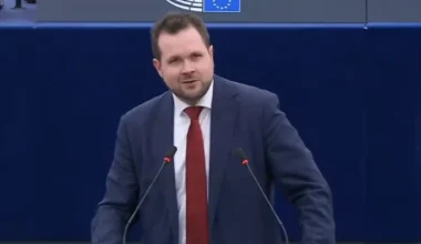 Επίθεση με υβριστικούς χαρακτηρισμούς εξαπέλυσε Δανός ευρωβουλευτής κατά του Ν.Τραμπ: «Κύριε πρόεδρε άντε και γ…»