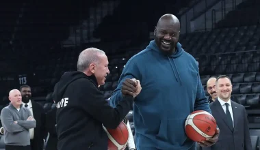 Ο Ρετζέπ Ταγίπ Ερντογάν έριξε σουτάκια με τον Σακίλ Ο’Νιλ στην Τουρκία