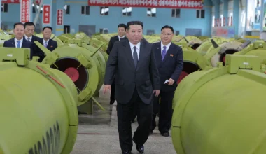 Ο Κιμ Γιονγκ Ουν «καρατόμησε» τον αντιπρόεδρο της κυβέρνησης και εξαπέλυσε επίθεση κατά «ανίκανων» στελεχών