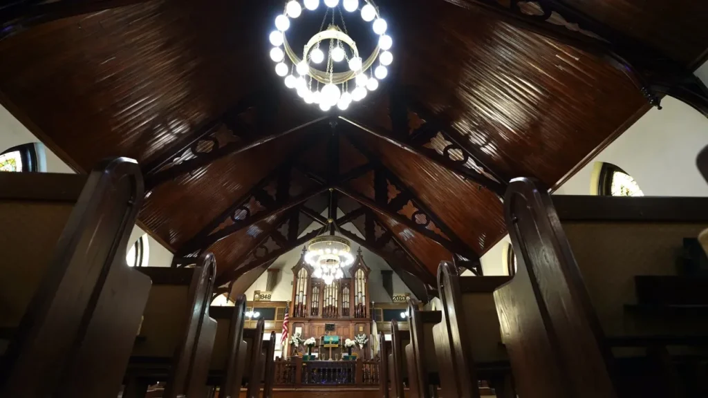 Απόπειρα εκτέλεσης πάστορα στις ΗΠΑ: Κόλλησε το όπλο του εκτελεστή! (βίντεο)