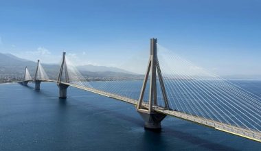 Άνοιξε προσωρινά η Γέφυρα Ρίου – Αντιρρίου για τα φορτηγά που δεν έχουν φορτίο