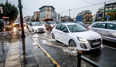 Μήνυμα από το «112» στην Αττική λόγω έντονων καιρικών φαινομένων: «Περιορίστε τις μετακινήσεις σας»