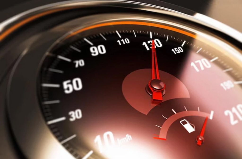 Τελική 130 km/h; Γιατί οι κατασκευαστές την περιορίζουν πλέον εθελοντικά;