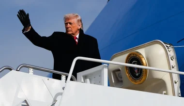 Έφτασε ο Ν.Τραμπ στο Νταβός:  Σήμερα η ομιλία του – Ακυρώθηκε η συνάντηση με τον Μερτς